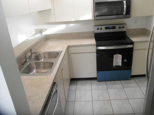3896 Victoria Drive, West Palm Beach, FL 33406