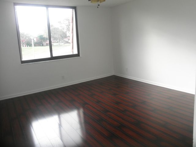 3896 Victoria Drive, West Palm Beach, FL 33406
