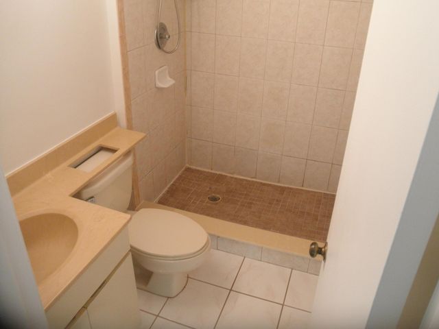 3896 Victoria Drive, West Palm Beach, FL 33406