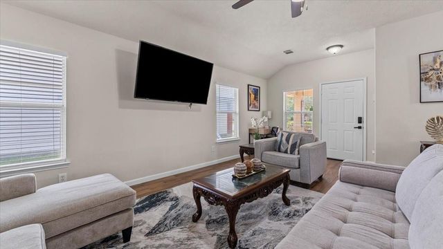 7523 Stallion Trail Drive, Humble, TX 77338