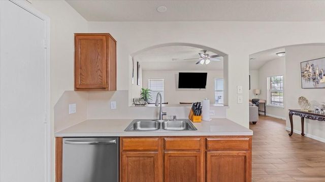 7523 Stallion Trail Drive, Humble, TX 77338