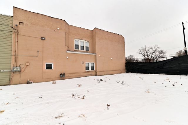 5032 W Madison Street C, Chicago, IL 60644