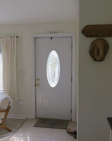 11 Sonoma Dr, Worcester, MA 01605