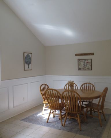 11 Sonoma Dr, Worcester, MA 01605