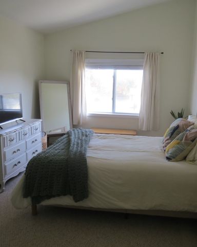 11 Sonoma Dr, Worcester, MA 01605