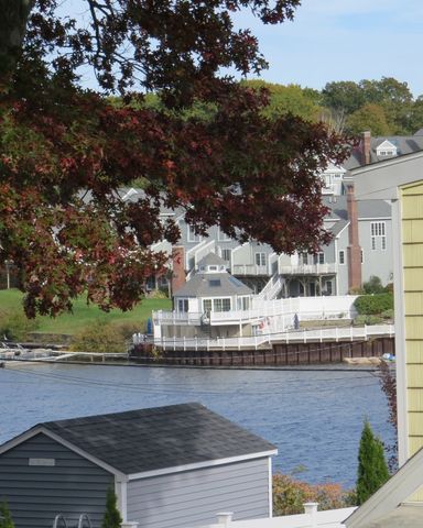 11 Sonoma Dr, Worcester, MA 01605