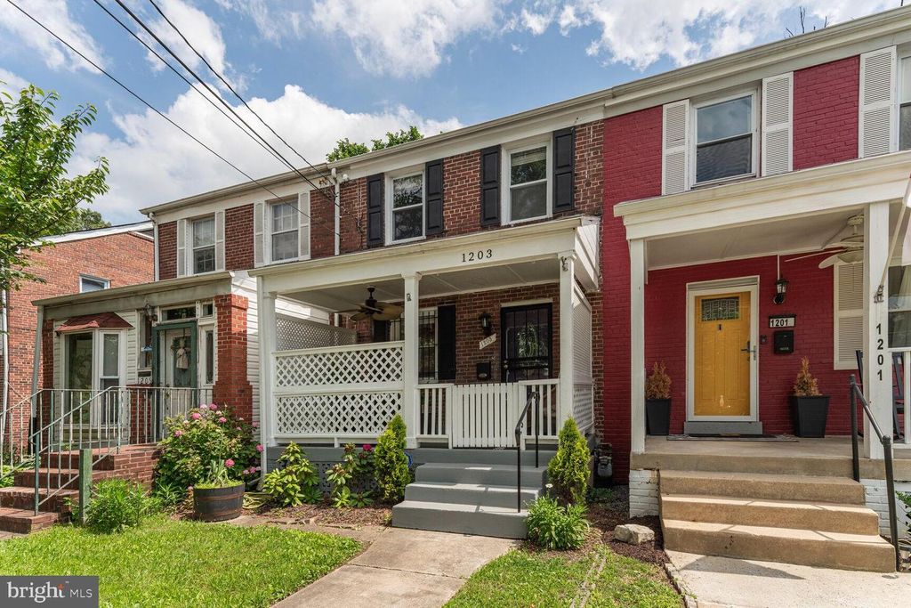 1203 CONGRESS ST SE, Washington, DC 20032
