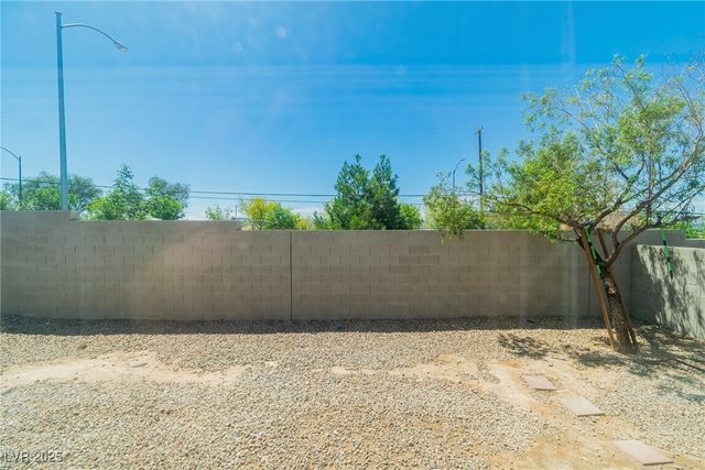 6829 Painted Morning Avenue, Las Vegas, NV 89142