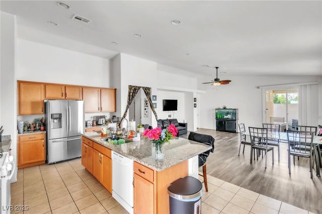 6829 Painted Morning Avenue, Las Vegas, NV 89142