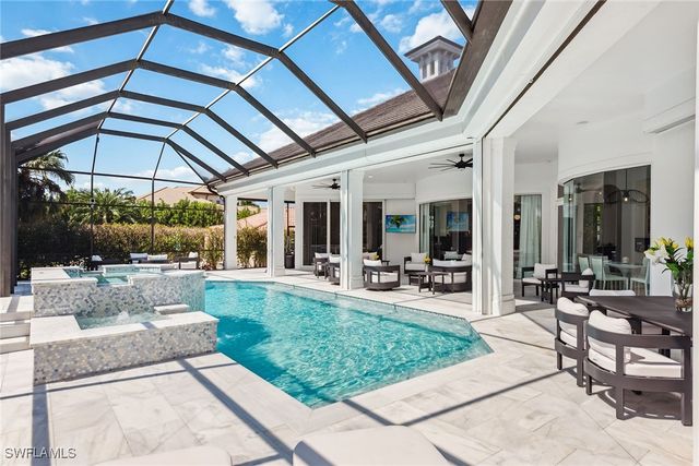 538 Riviera DR, Naples, FL 34103