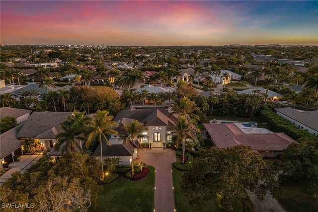 538 Riviera DR, Naples, FL 34103