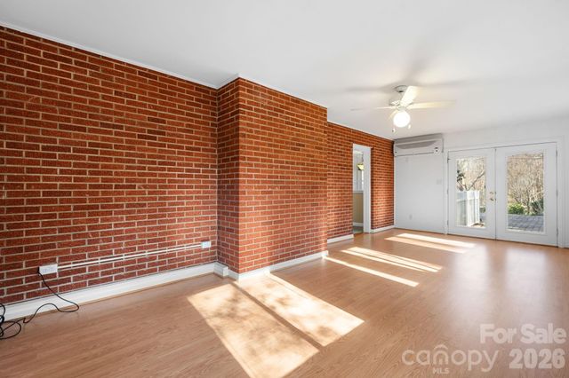 142 Pearson Drive, Morganton, NC 28655