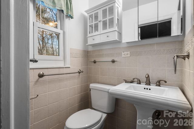 142 Pearson Drive, Morganton, NC 28655