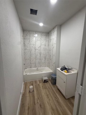 7023 Canal Street, Houston, TX 77011