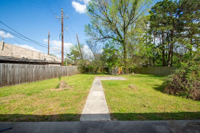 19102 Twigsworth Lane, Humble, TX 77346