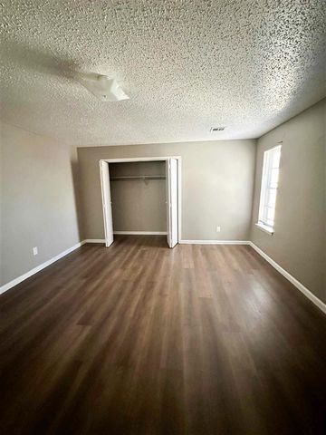 7930 NW Crossland Circle, Lawton, OK 73505