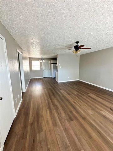 7930 NW Crossland Circle, Lawton, OK 73505