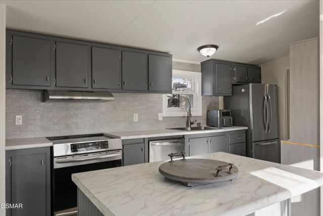 1729 Walnut Hill Lane, Sevierville, TN 37876