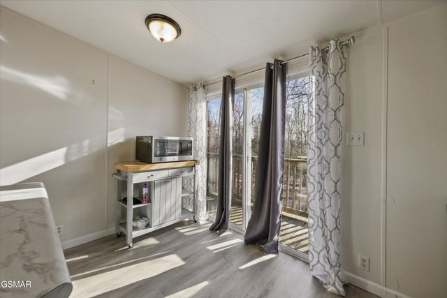 1729 Walnut Hill Lane, Sevierville, TN 37876