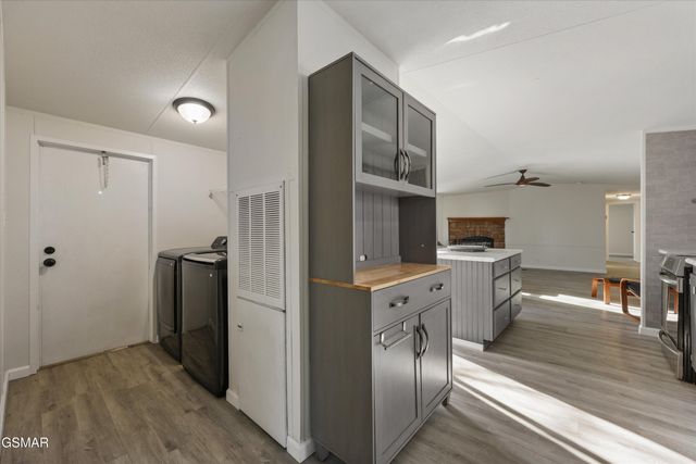 1729 Walnut Hill Lane, Sevierville, TN 37876