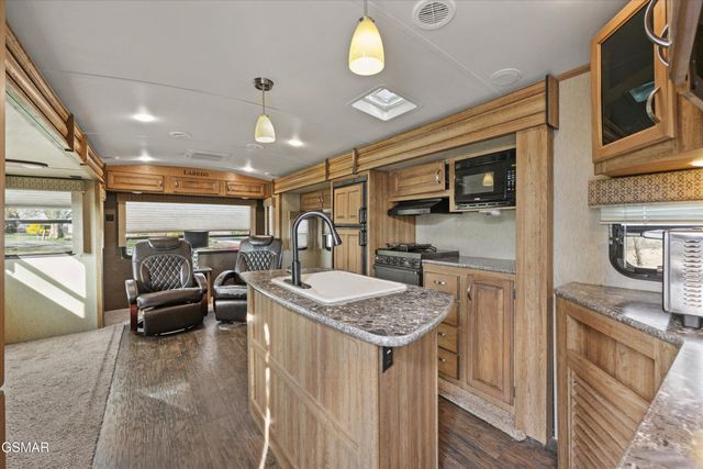 1729 Walnut Hill Lane, Sevierville, TN 37876