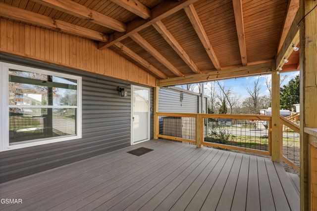 1729 Walnut Hill Lane, Sevierville, TN 37876