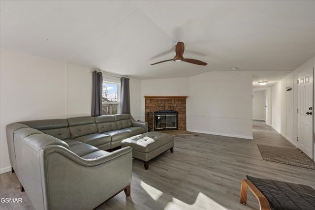 1729 Walnut Hill Lane, Sevierville, TN 37876