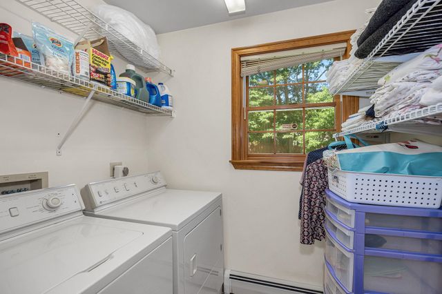 22 Greenfield Drive, Plaistow, NH 03865