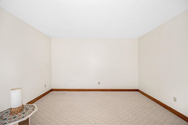 22 Greenfield Drive, Plaistow, NH 03865