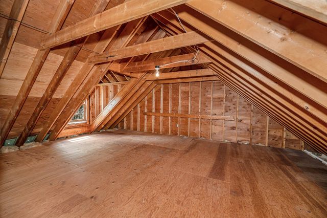 22 Greenfield Drive, Plaistow, NH 03865