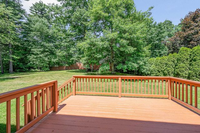 22 Greenfield Drive, Plaistow, NH 03865