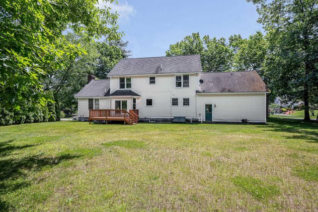 22 Greenfield Drive, Plaistow, NH 03865
