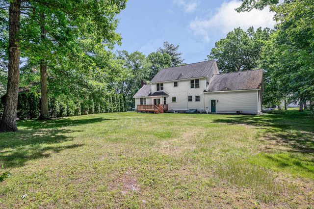 22 Greenfield Drive, Plaistow, NH 03865