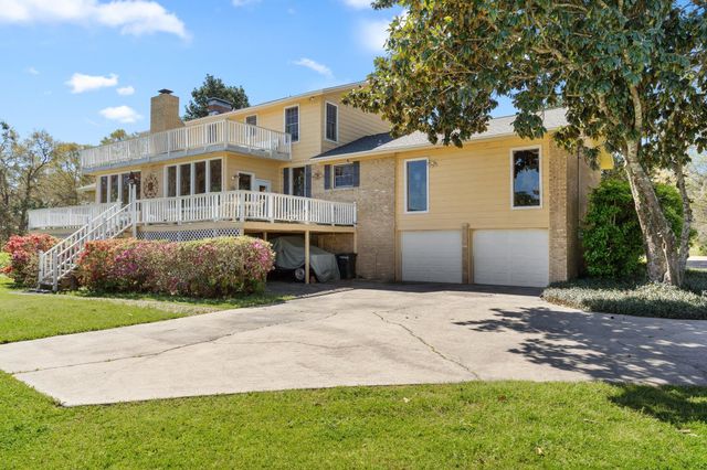 4234 Lakemor Drive, Tallahassee, FL 32303