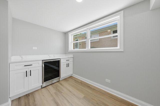 8434 Lawndale Avenue, Skokie, IL 60076