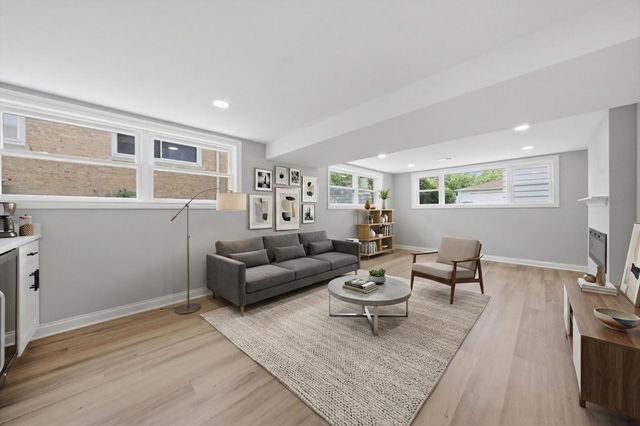 8434 Lawndale Avenue, Skokie, IL 60076