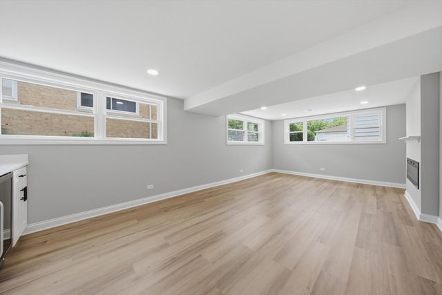 8434 Lawndale Avenue, Skokie, IL 60076