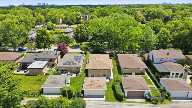 8434 Lawndale Avenue, Skokie, IL 60076