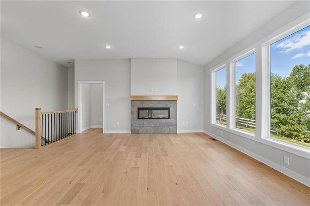 1921 SW Hightown Drive, Lee's Summit, MO 64082