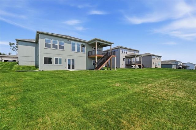 1921 SW Hightown Drive, Lee's Summit, MO 64082