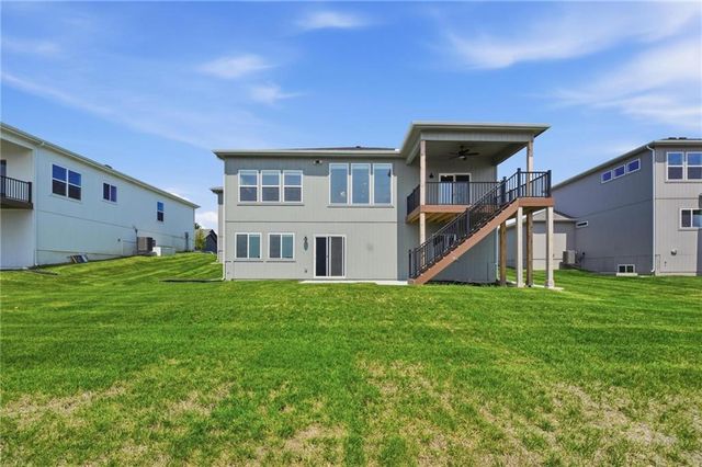 1921 SW Hightown Drive, Lee's Summit, MO 64082