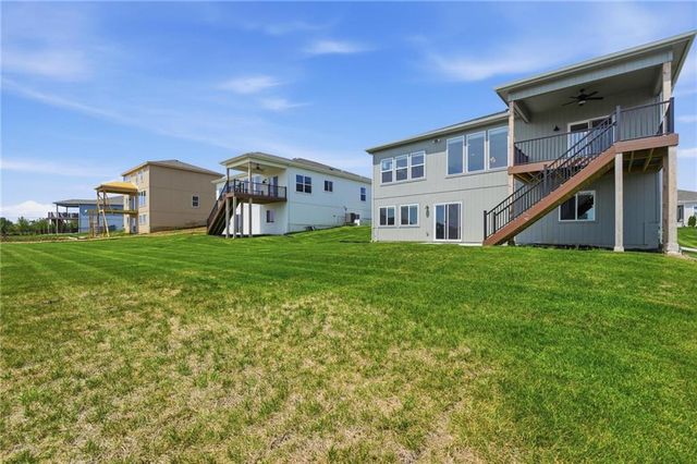1921 SW Hightown Drive, Lee's Summit, MO 64082