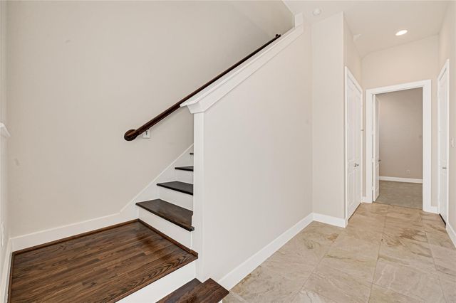 72 N Hutcheson Street, Houston, TX 77003