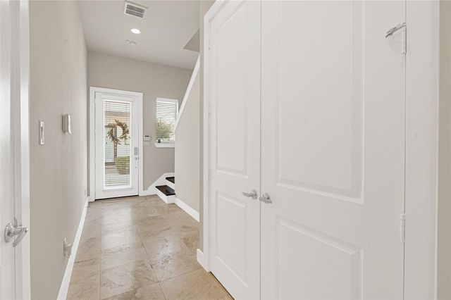 72 N Hutcheson Street, Houston, TX 77003