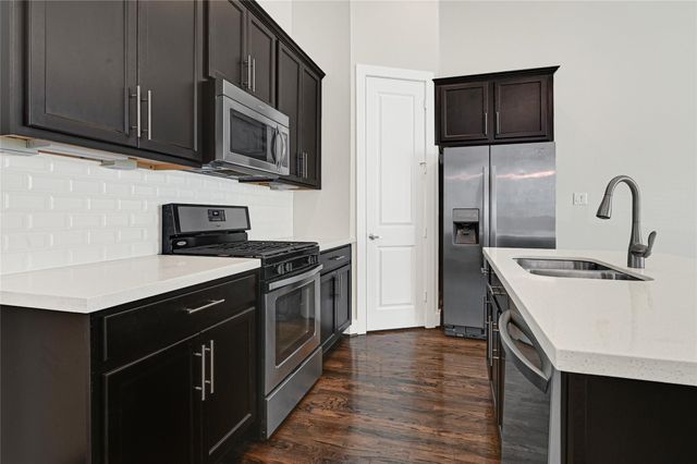 72 N Hutcheson Street, Houston, TX 77003