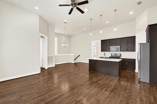 72 N Hutcheson Street, Houston, TX 77003