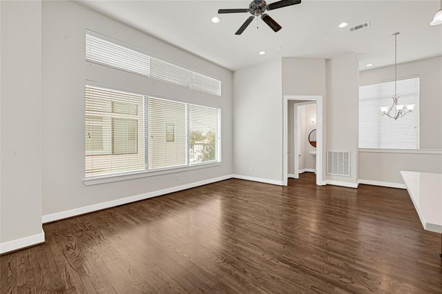 72 N Hutcheson Street, Houston, TX 77003