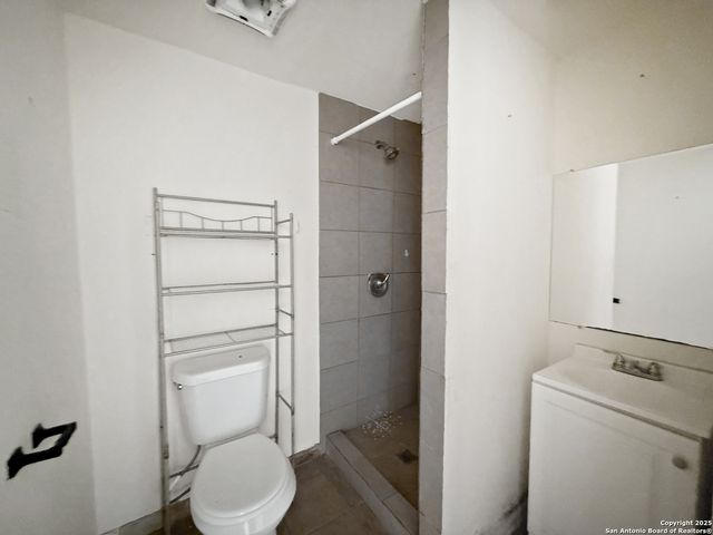 919 Monclova Alley, San Antonio, TX 78207