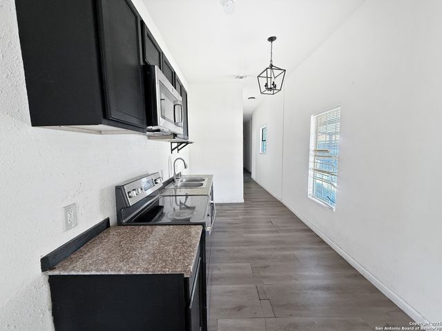 919 Monclova Alley, San Antonio, TX 78207