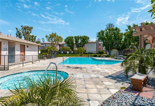 1327 Massachusetts 205, Riverside, CA 92507